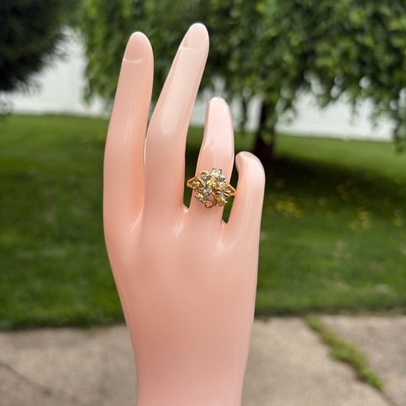 Golden Topaz CZ & Diamond Cluster Cocktail Ring Goldtone Size 6.75 Costume EUC - Picture 10 of 11